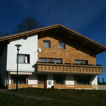 Haus Mondspitze Farm stay